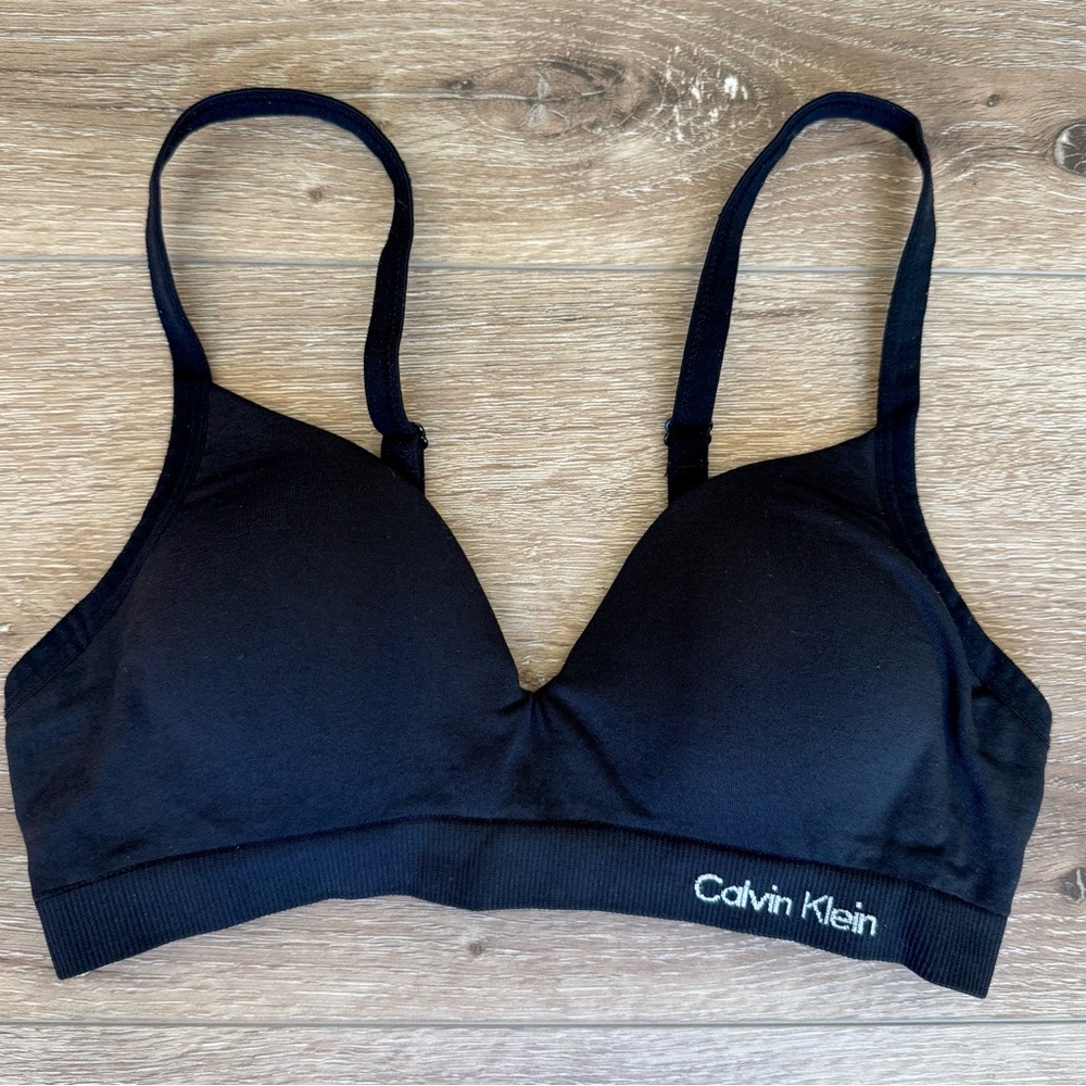 NWOT CLAVIN KLEIN Black Bra Women's Small Adjustable Straps